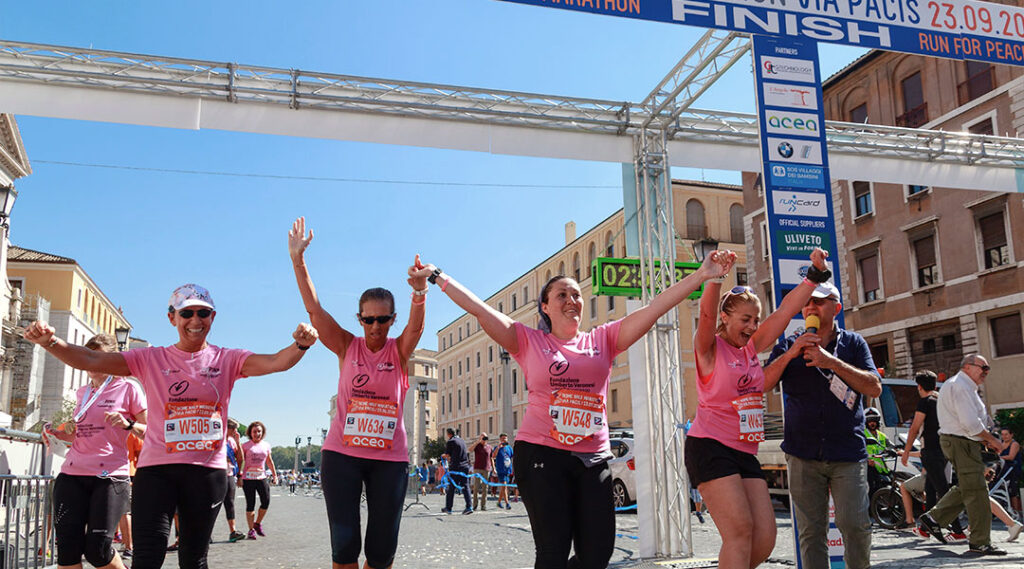 Course caritative contre cancer sein