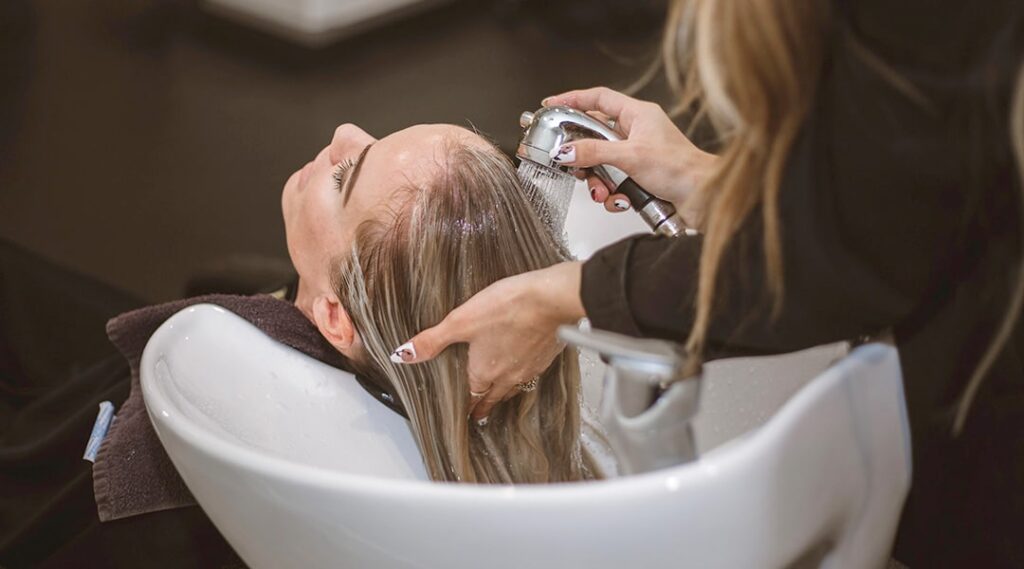 coupe de cheveux coiffeur