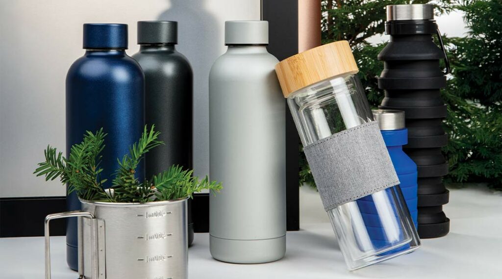 plusieurs gourdes dans des matériaux différents