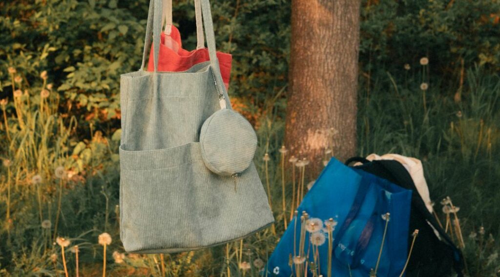 Tote bag en velours cotelé