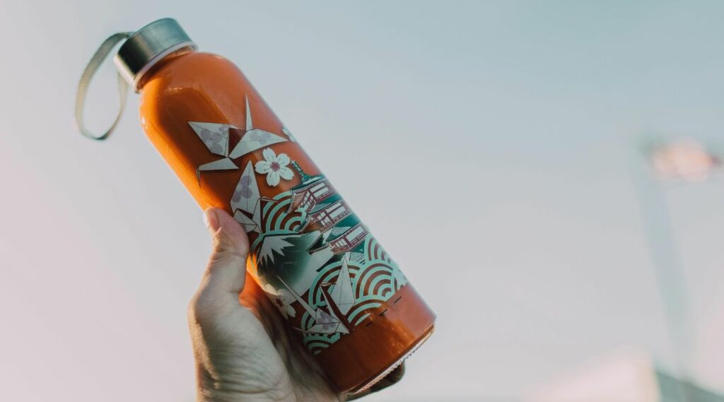 gourde orange avec illustration imprimée