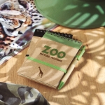 Carnets d'entreprise durables avec stylo A6 pages lisses Ecospirale couleur vert lime vue d'ambiance principale
