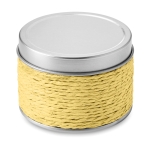 Bougies aromatiques dans une boîte en laiton pour décorer Fragrance couleur jaune deuxième vue