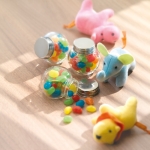 Bonbons publicitaires colorés dans un bocal en verre ChocolateStore couleur multicolore deuxième vue d'ambiance