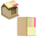 Bloc en carton en forme de maison avec divers types de notes EcoHome