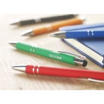 Stylo personnalisé en métal avec caoutchouc Encre bleue Aster Matt couleur vert deuxième vue d'ambiance 2