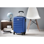Valise publicitaire de voyage en plastique personnalisées Trend couleur bleu roi vue d'ambiance principale