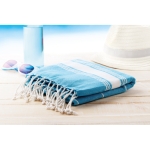 Serviettes de plage personnalisée pas chère en coton coloré Ibiza couleur turquoise vue d'ambiance