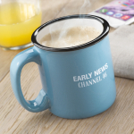 Mug avec logo pas cher de style vintage en couleur 240 ml couleur bleu deuxième vue d'ambiance 2