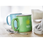 Mug avec logo pas cher de style vintage en couleur 240ml Vintage couleur vert vue d'ambiance principale