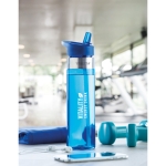 Gourdes personnalisées en tritan avec embout pliable 650 ml MetalRing couleur bleu transparent vue d'ambiance principale
