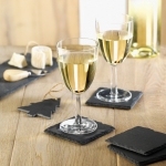 Lot de 4 sous-verres carrés en ardoise livré dans une boîte Ardoise couleur noir vue d'ambiance