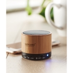 Enceinte Bluetooth personnalisée en bois de style classique Natura couleur noir vue d'ambiance principale
