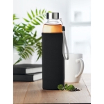 Bouteille publicitaire en verre infuseur avec étui 500 ml TeaBreak couleur noir vue d'ambiance
