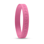 Bracelet plastique personnalisé avec logo en bas relief couleur rose