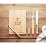 Set de 4 accessoires pour barbecue avec planche à découper Steakchef couleur noir vue d'ambiance principale