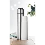 Grande bouteille thermos personnalisée de couleur argentée 1L Extra couleur argenté mat quatrième vue d'ambiance