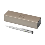 Stylo en acier au design exclusif avec encre bleue Parker Vector Inox couleur argenté vue avec impression sérigraphique