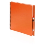 Carnet recyclé de couleur vive avec stylo A4 pages lisses ECOriginal couleur orange