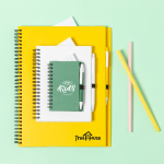 Carnet recyclé de couleur vive avec stylo A4 pages lisses ECOriginal