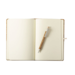 Carnet A5 avec stylo en liège et coton avec des pages lisses Greener troisième vue