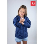 Vestes coupe-vent pour enfants en polyester 65 g/m² THC Dublin Kids couleur bleu vue image ambiance