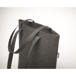 Sac promotionnel vec longues poignées et soufflet en feutre RPET couleur gris foncé cinquième vue photographique