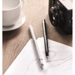 Stylos personnalisé écologique sans encre en aluminium Durable couleur blanc vue d'ambiance principale