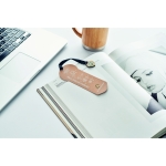 Marque-page durable personnalisé avec graines de pin couleur beige deuxième vue d'ambiance