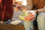 Lunch box en verre borosilicaté avec couverts 600 ml Crystal Clear couleur transparent vue d'ambiance 2