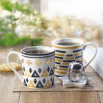 Set tasse, filtre pour thé et assiette en forme d'étoile 320ml Tea Box couleur bois vue d'ambiance