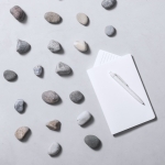 Stylos économiques en pierre naturelle avec encre bleue Natural Stone couleur blanc huitième vue