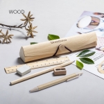 Trousse en bois avec accessoires de papeterie en bois Wood couleur bois clair septième vue