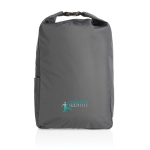 Sac à dos basique recyclé enroulable avec AWARE ™ Rolltop couleur gris foncé vue avec logo