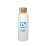 Bouteille en verre avec finition mate et bouchon en bambou 500 ml. avec zone d'impression