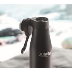 Gourde en acier avec couvercle magnétique 600 ml Inox Magnet couleur noir deuxième vue d'ambiance 2