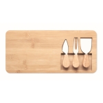 Planches à découper personnalisées avec couteaux et fourchette Cheese couleur bois quatrième vue