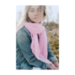 Foulard promotionnel à toucher doux et fin en couleur Fina Warm couleur rouge première vue