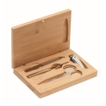 Set de manucure avec quatre outils dans une boîte en bambou Beauty couleur bois