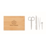 Set de manucure avec quatre outils dans une boîte en bambou Beauty couleur bois quatrième vue principale