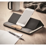 Carnet rigide avec support téléphone A5 avec pages lignées Support Eco couleur noir vue d'ambiance principale