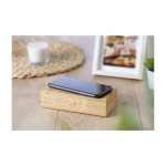 Chargeur sans fil en bambou avec horloge LED intégré Desk Clock couleur bois cinquième vue