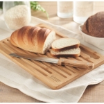 Lot composé d'une planche publicitaire avec un couteau à pain Baguette couleur bois deuxième vue d'ambiance 2