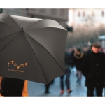 Parapluie coupe-vent carré en fibre de verre Ø116 Square couleur noir vue d'ambiance principale