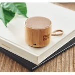 Enceinte portable personnalisable sans fil en bambou avec corde Cool couleur bois vue d'ambiance principale