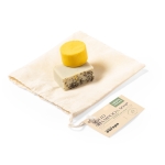 Coffret savon et shampoing solide vegan dans un sachet en coton couleur beige première vue