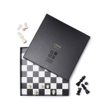 Jeu d'échecs classique avec pièces en bois noir et blanc couleur noir avec zone d'impression