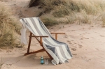 Serviette pour chaise longue en coton 450 gr/m2 et 80x180cm Seaside couleur gris vue d'ambiance 4