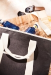 Sac isotherme recyclé avec des détails élégants Nevera Jasper couleur noir vue d'ambiance 2