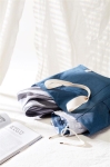 Élégant sac de plage recyclé avec logo et poignées doubles Jasper couleur bleu vue d'ambiance 2